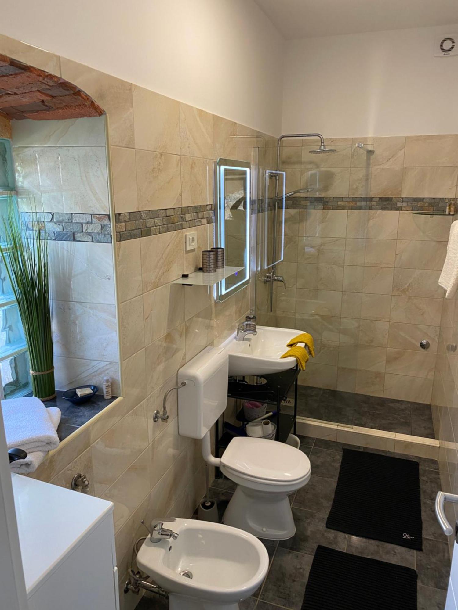Apartman "Almond House 2" พูลา ภายนอก รูปภาพ